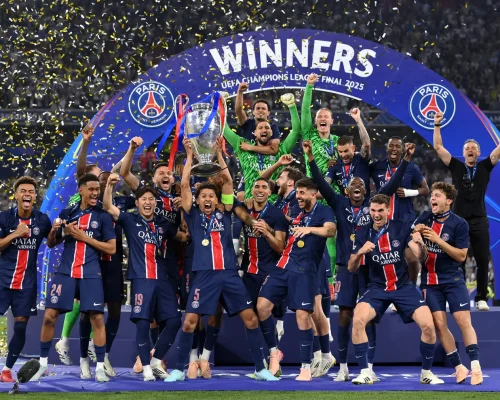 Paris-Saint-Germain-Marquinhos-holds-UEFA-Champions-League-trophy-May-2025